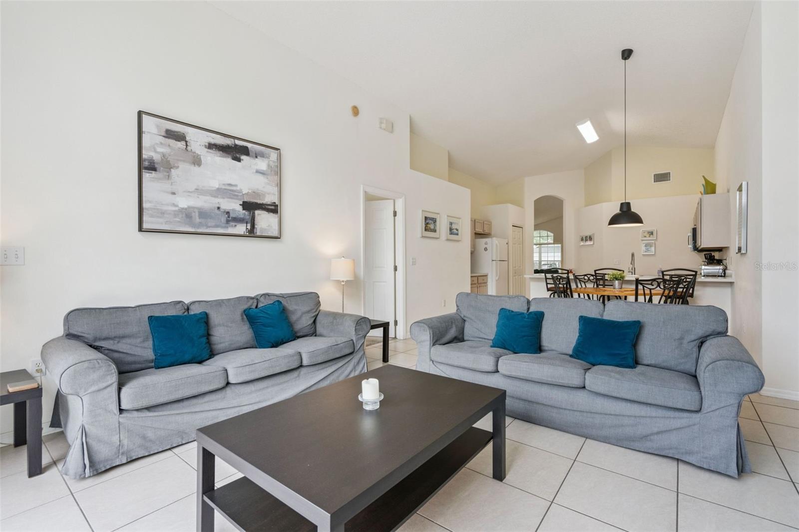 Image 6 of 46 For 148 Grosvenor Loop