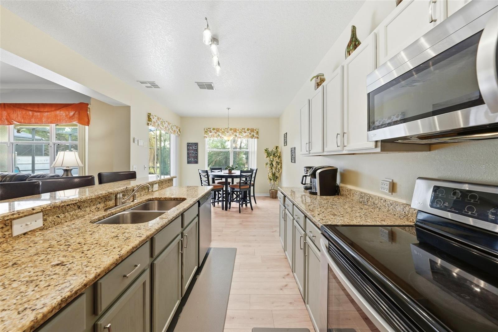 Image 16 of 53 For 133 Bay Leaf Lane