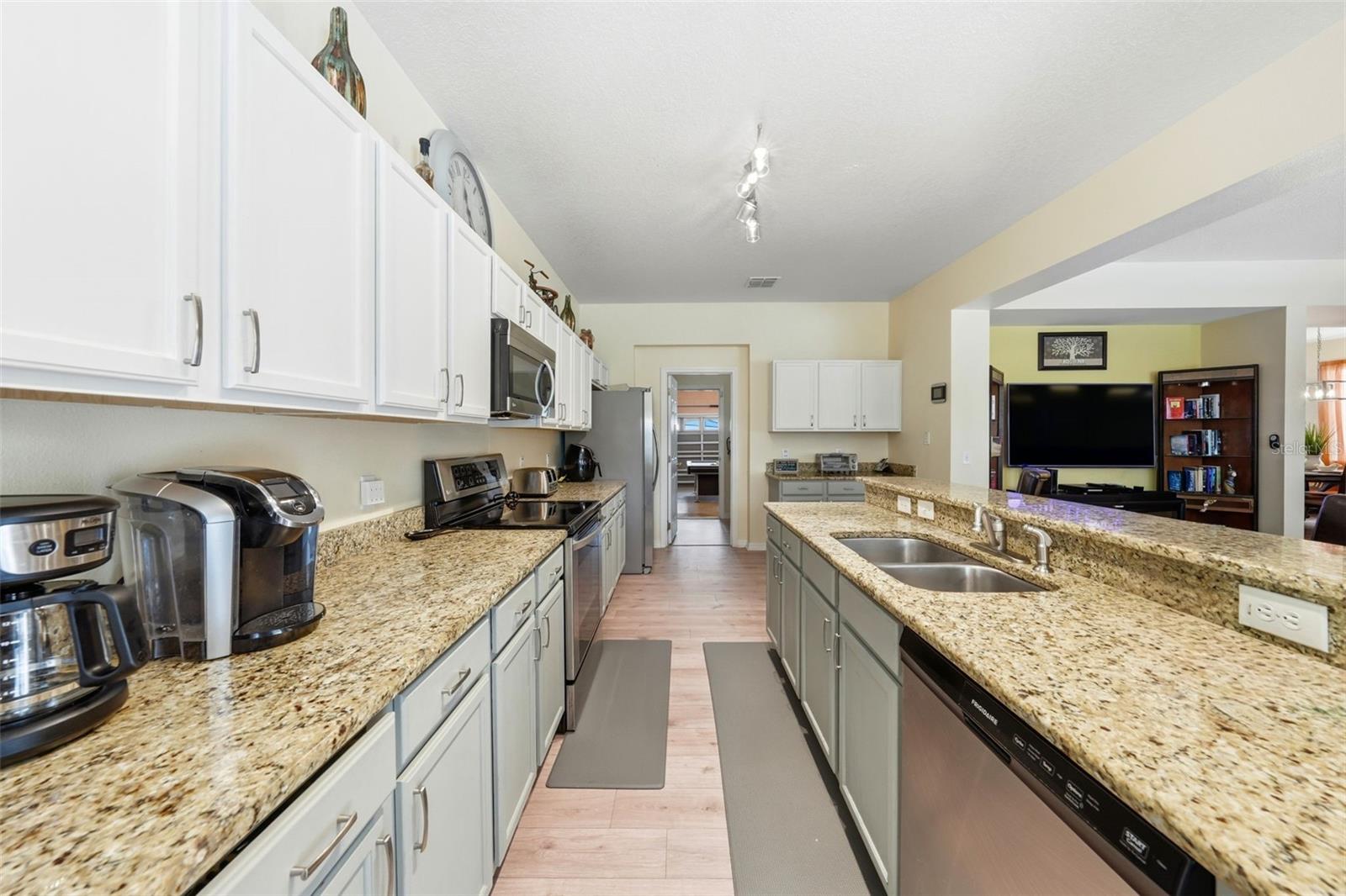 Image 17 of 53 For 133 Bay Leaf Lane