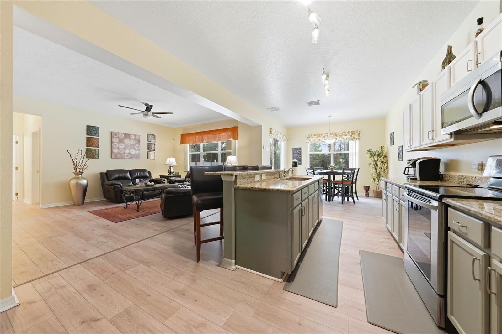 Image 18 of 53 For 133 Bay Leaf Lane