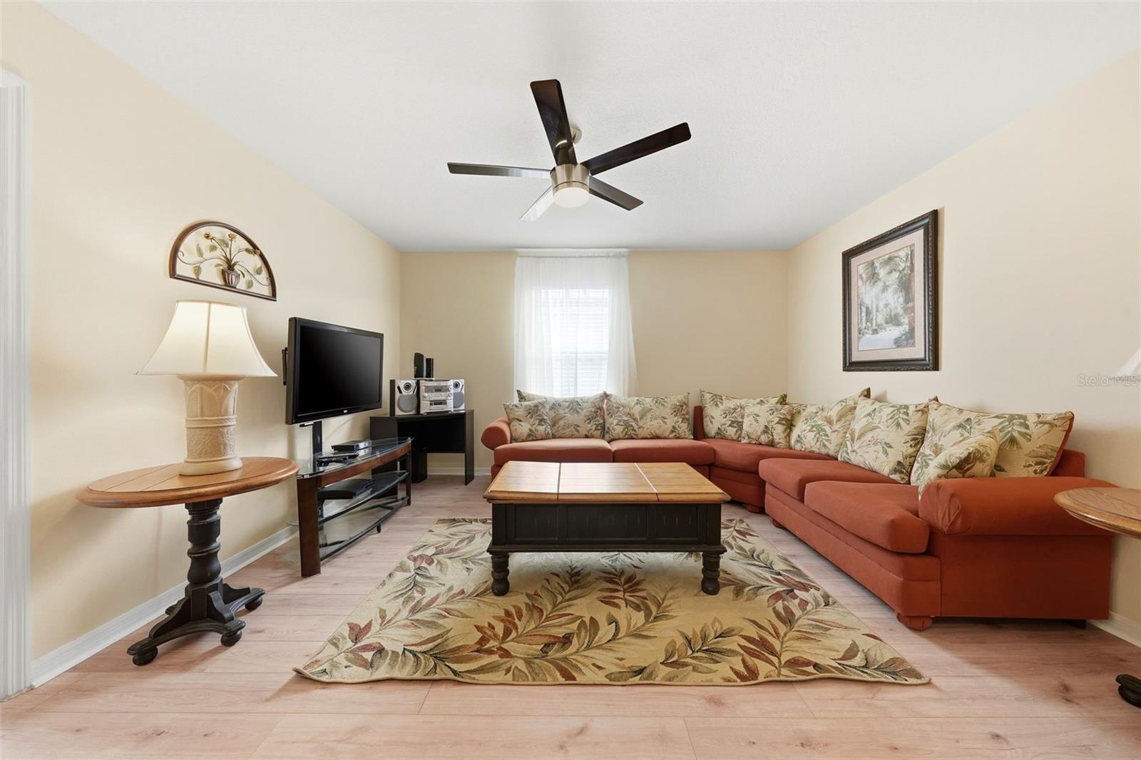 Image 24 of 53 For 133 Bay Leaf Lane