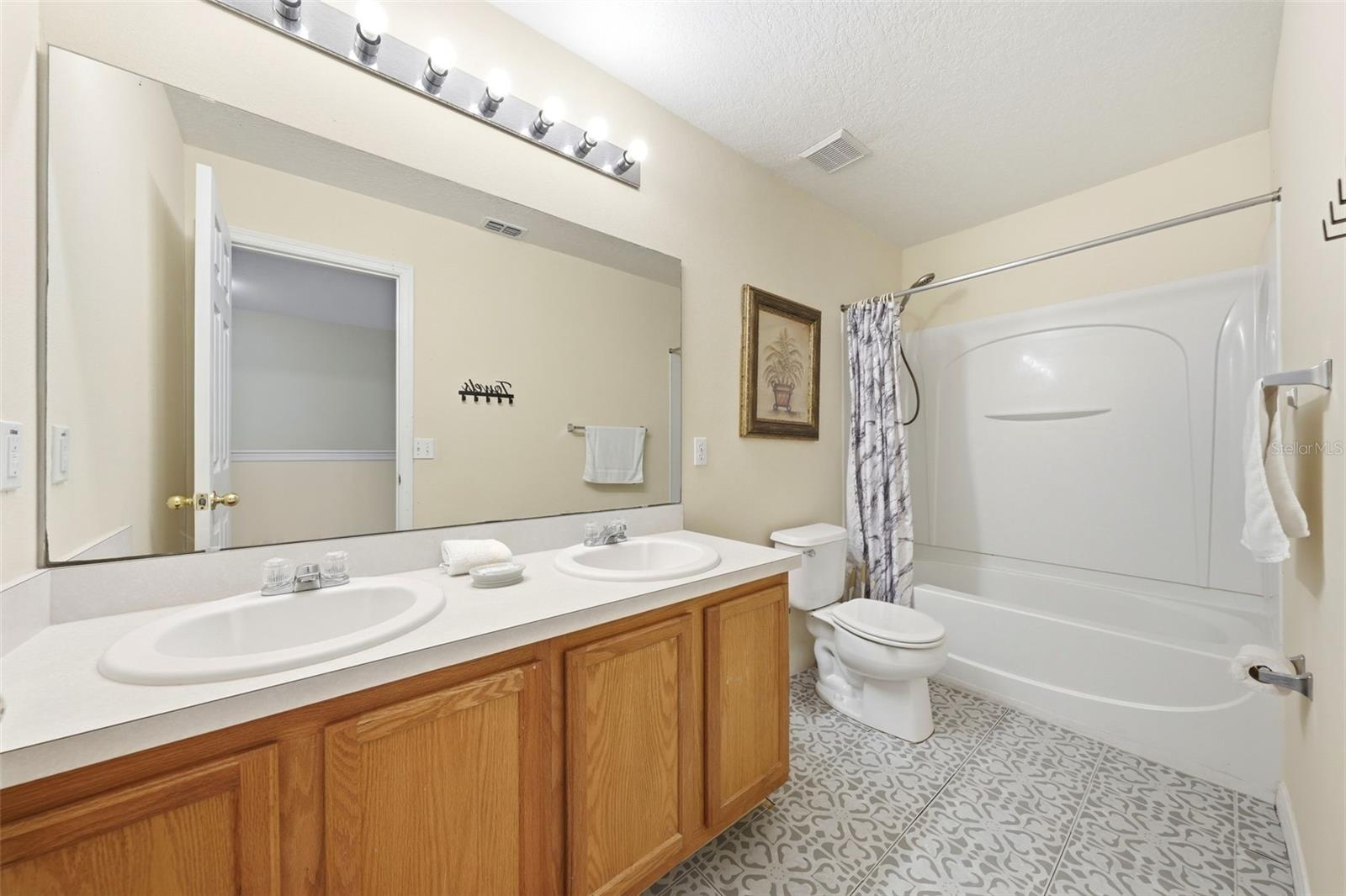 Image 40 of 53 For 133 Bay Leaf Lane