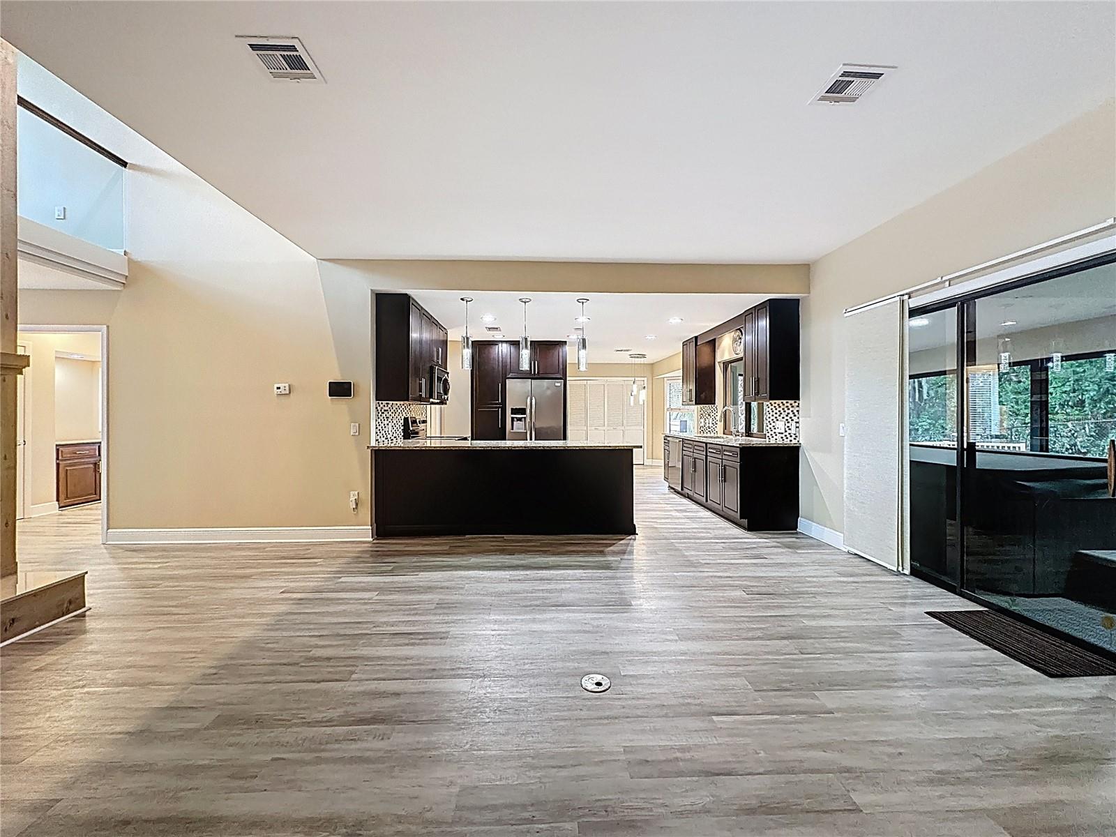 Image 24 of 92 For 6846 Lake View Drive