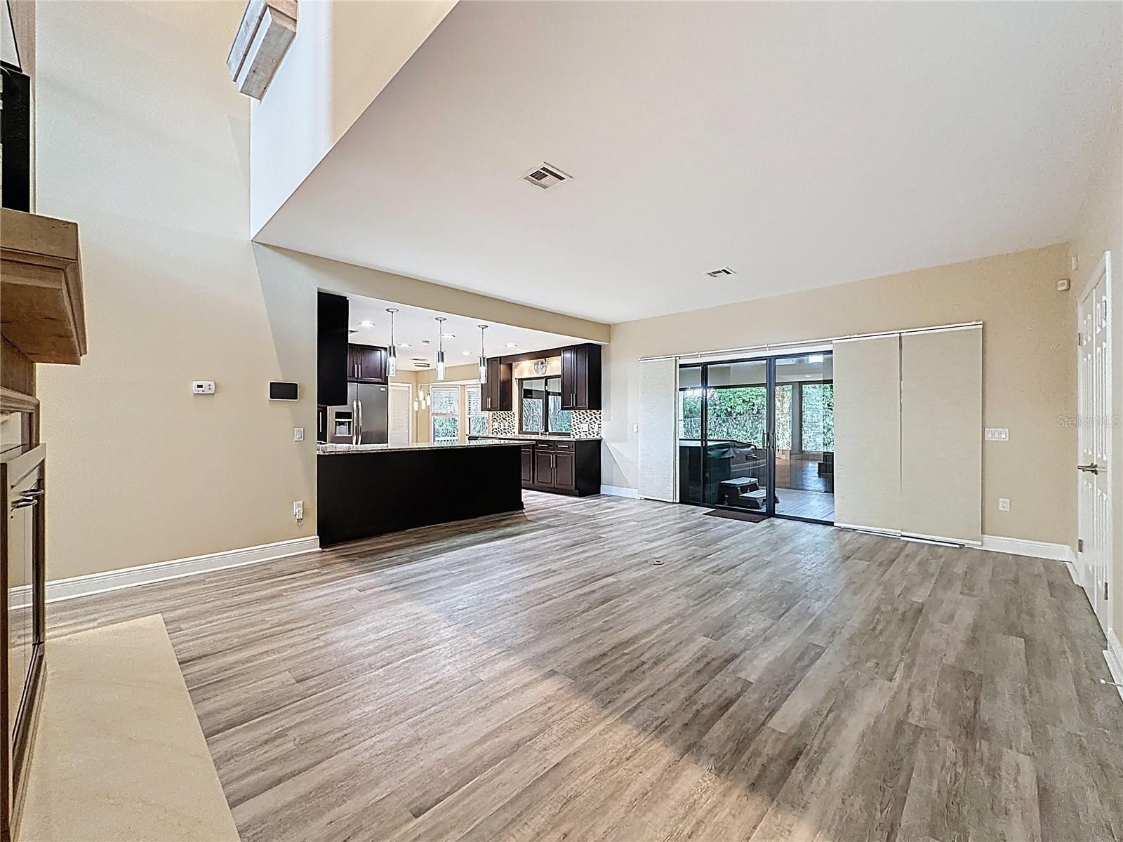 Image 25 of 92 For 6846 Lake View Drive