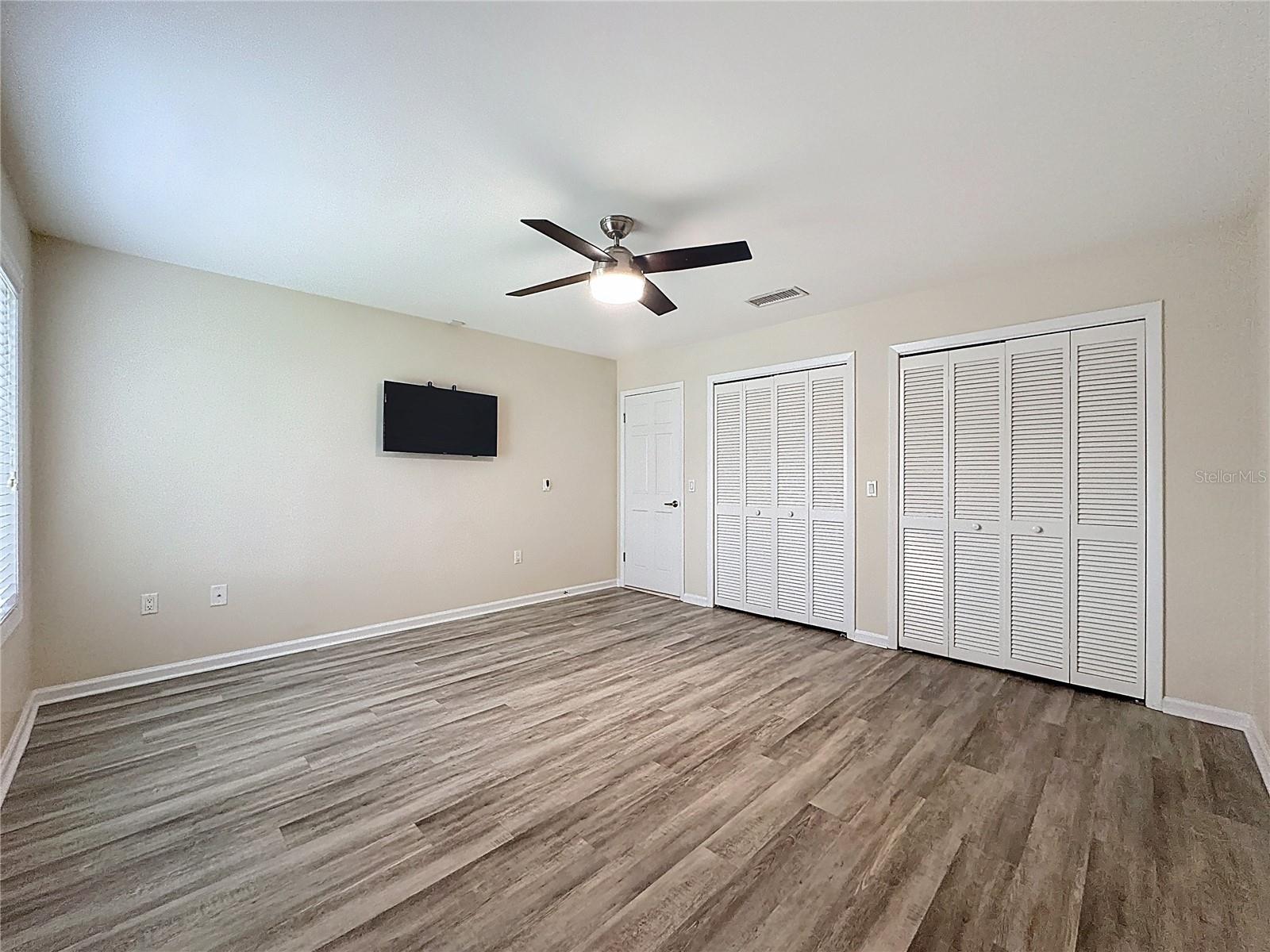 Image 28 of 92 For 6846 Lake View Drive