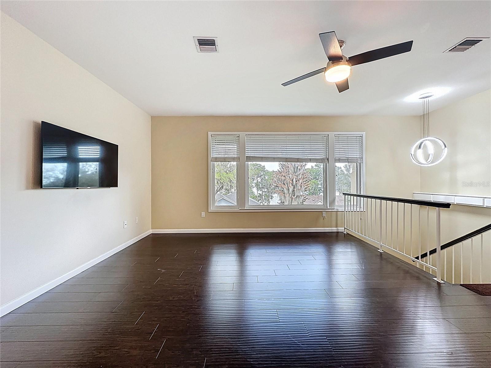 Image 32 of 92 For 6846 Lake View Drive