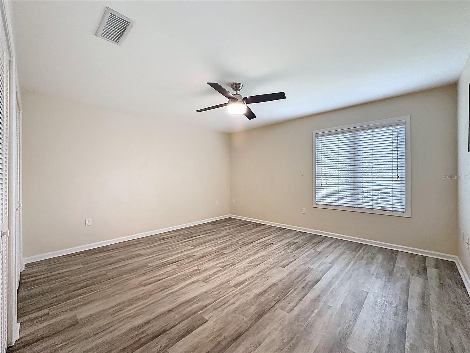 Image 33 of 92 For 6846 Lake View Drive