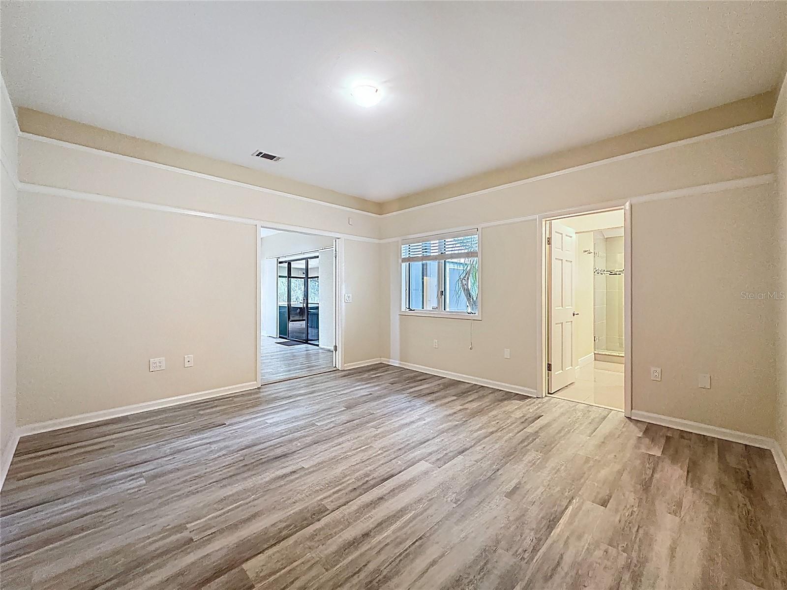 Image 39 of 92 For 6846 Lake View Drive