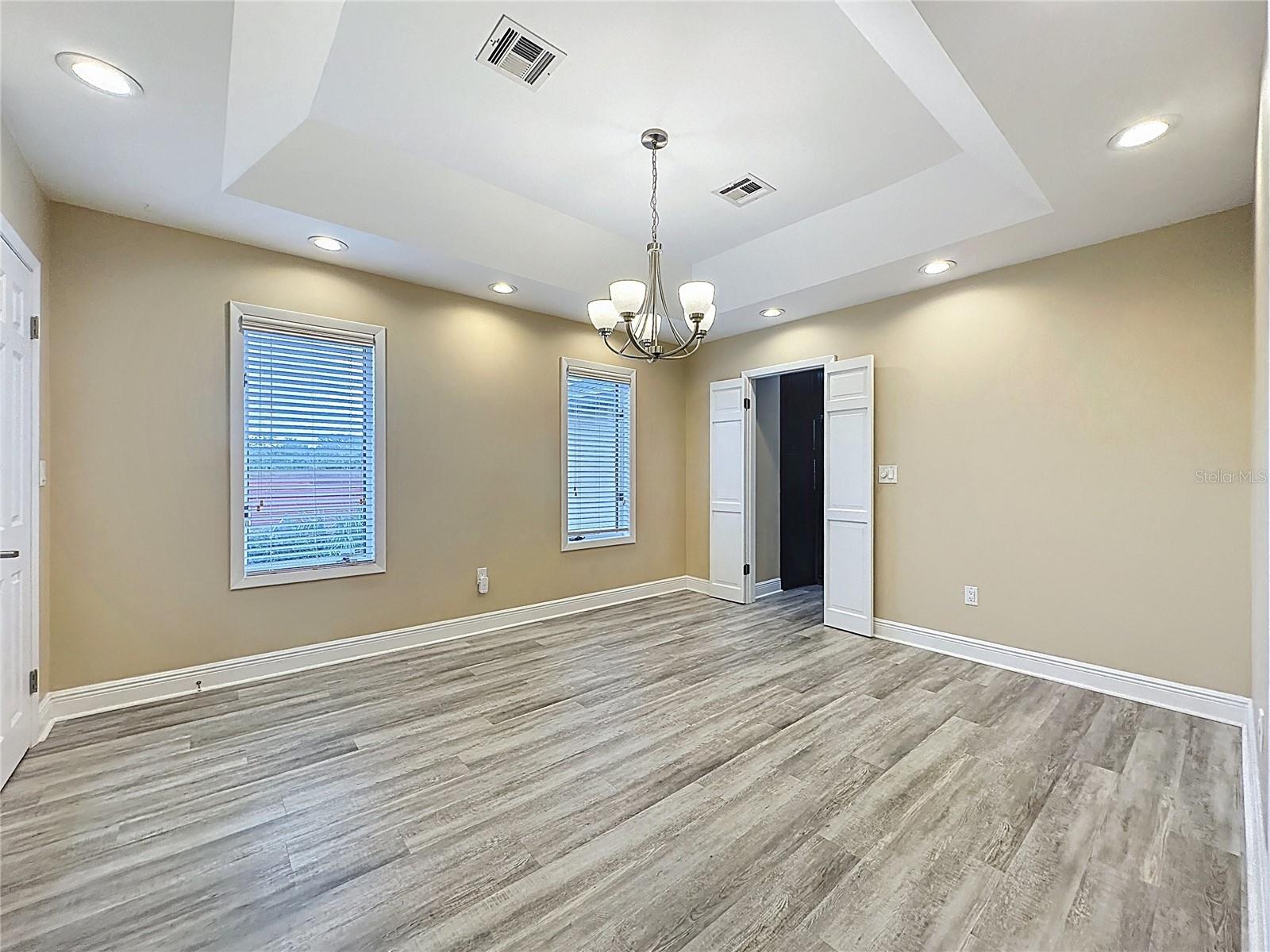 Image 42 of 92 For 6846 Lake View Drive