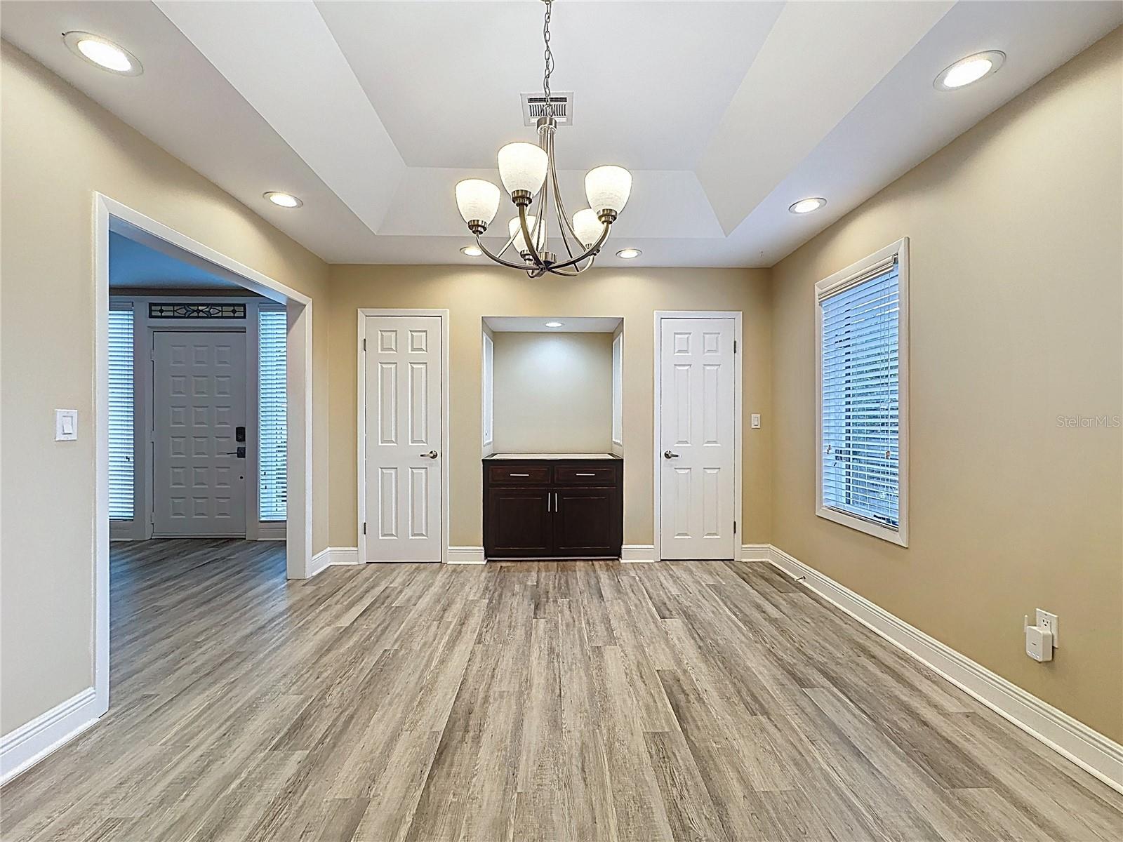 Image 46 of 92 For 6846 Lake View Drive