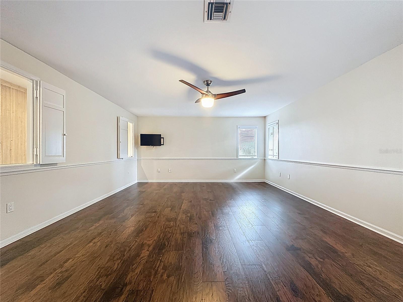 Image 51 of 92 For 6846 Lake View Drive