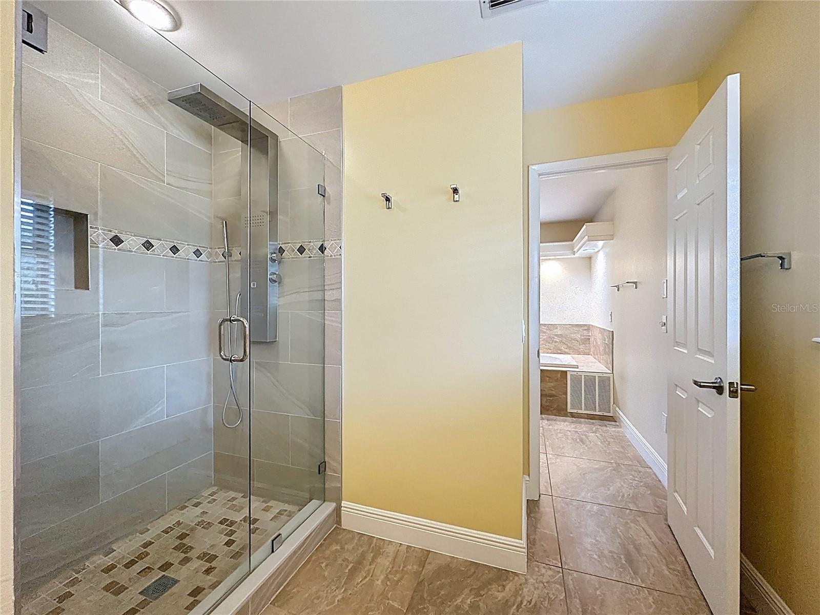 Image 58 of 92 For 6846 Lake View Drive