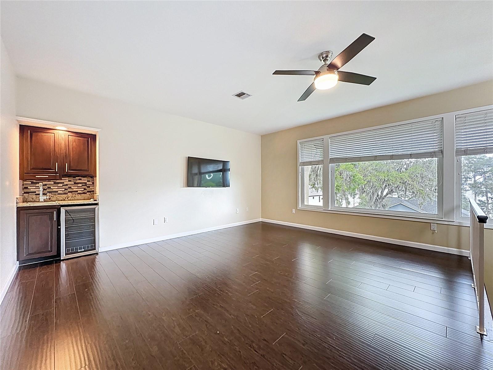 Image 59 of 92 For 6846 Lake View Drive