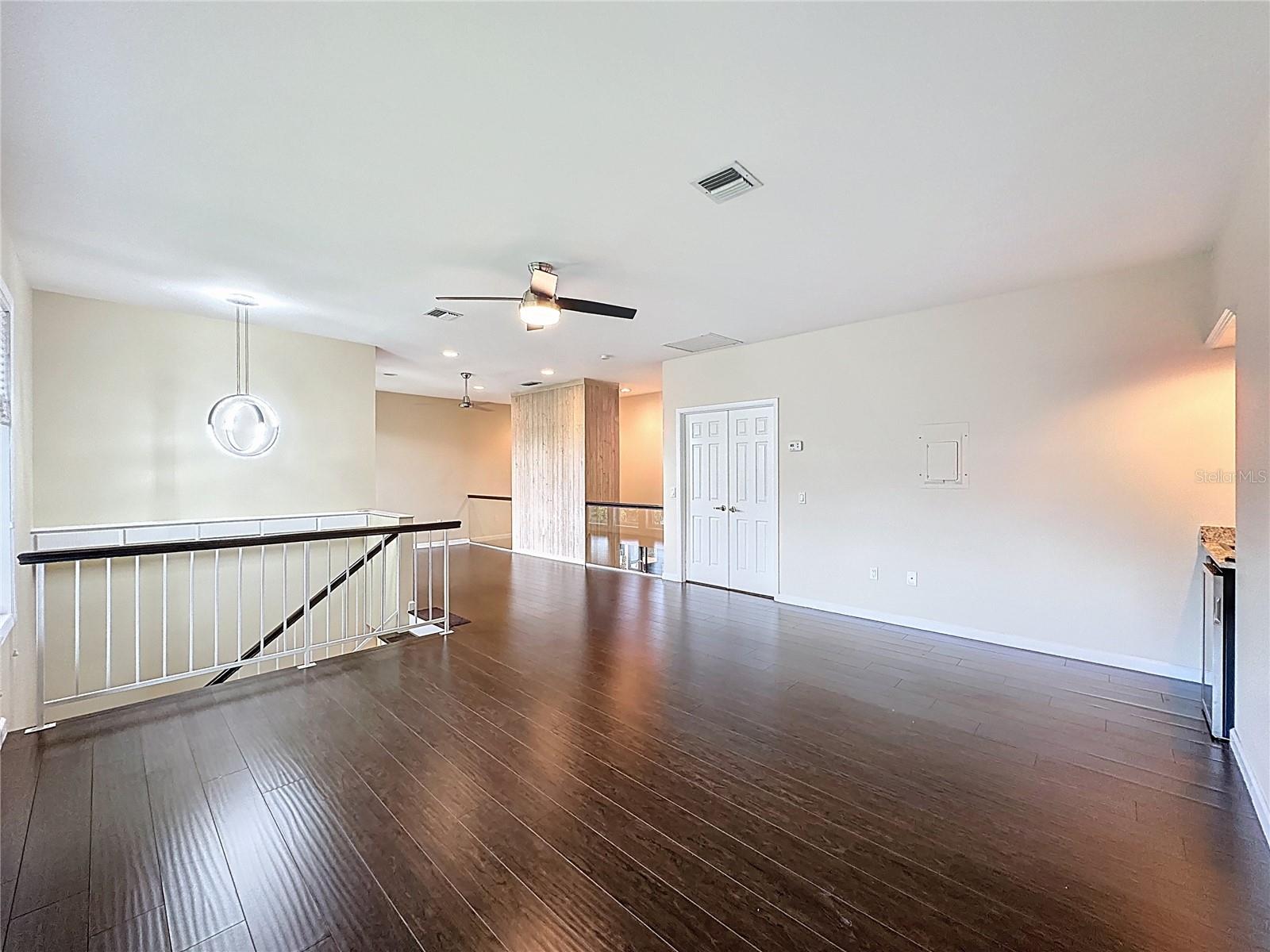 Image 61 of 92 For 6846 Lake View Drive