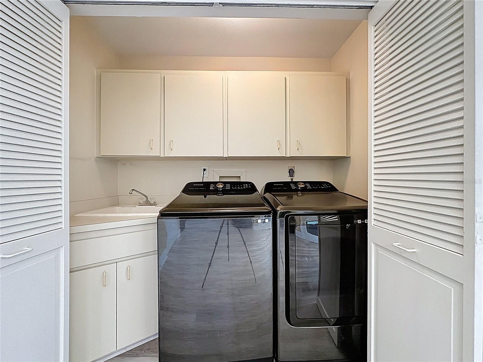 Image 64 of 92 For 6846 Lake View Drive