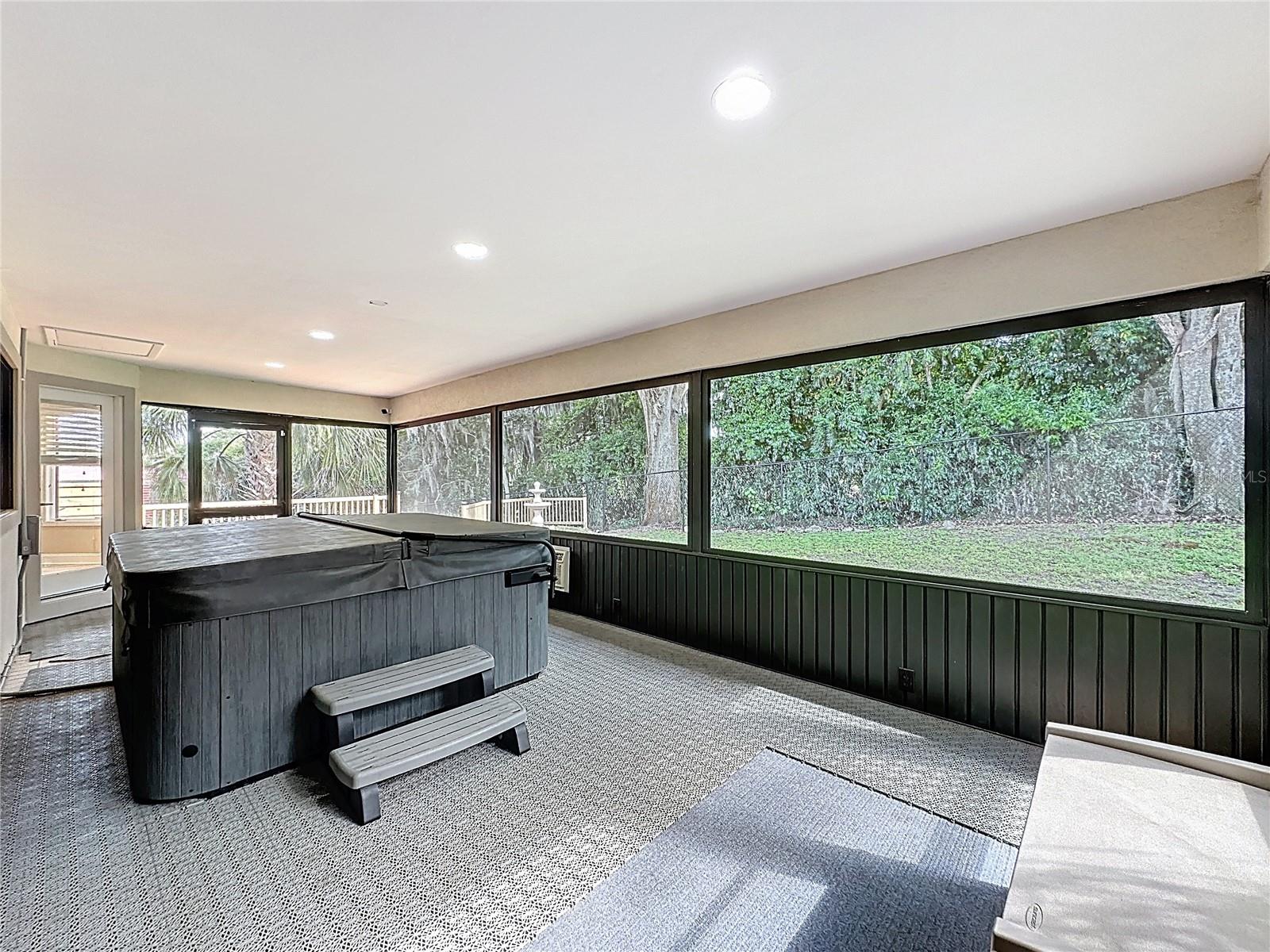 Image 70 of 92 For 6846 Lake View Drive