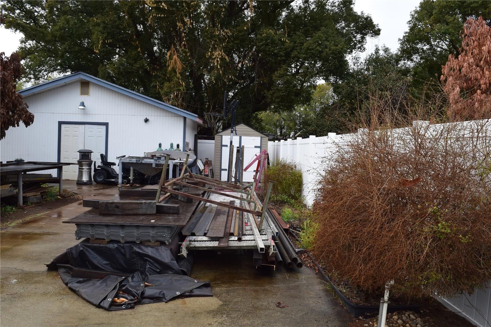 Image 24 of 64 For 8304 Dot Lane