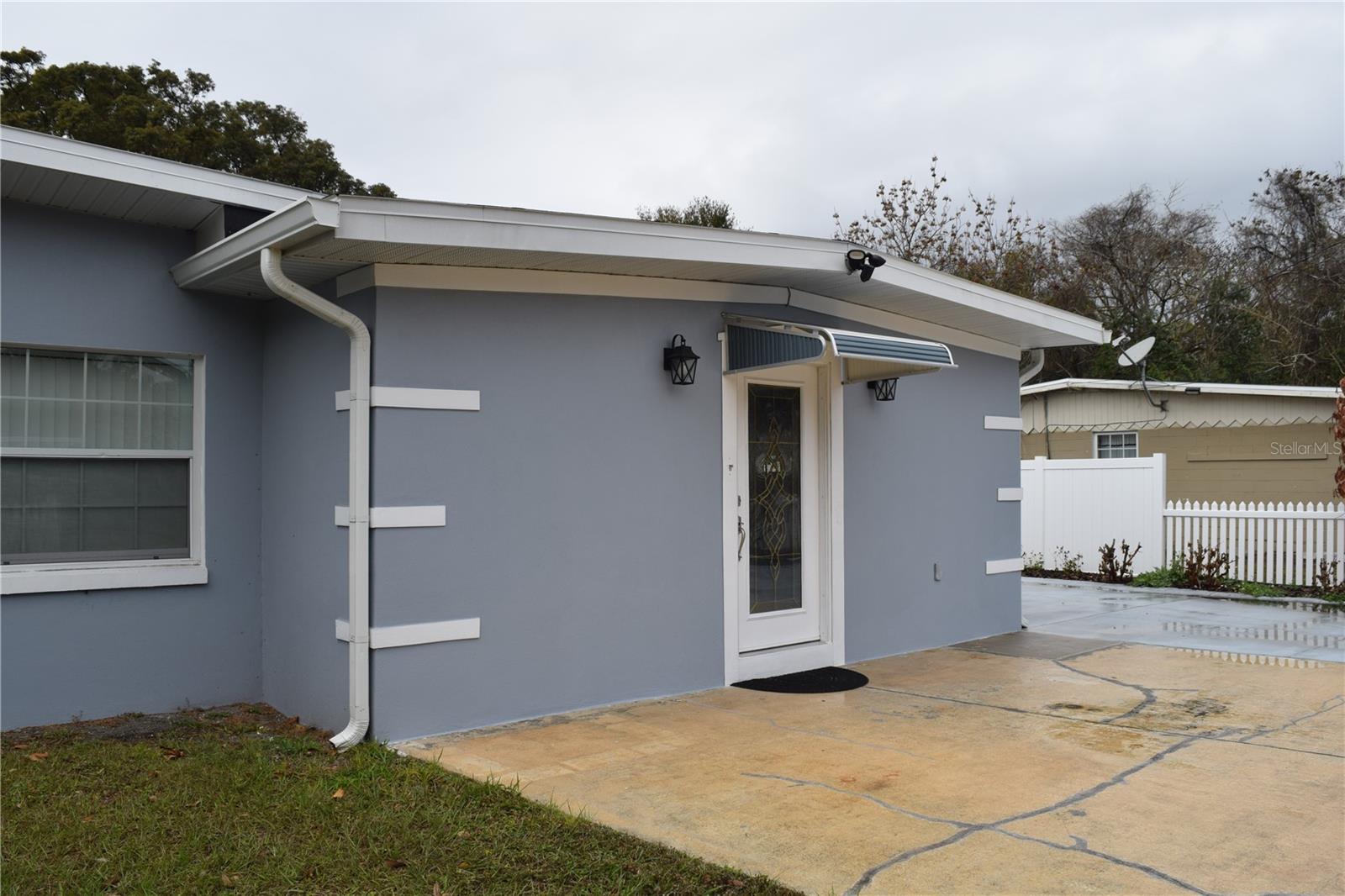 Image 3 of 64 For 8304 Dot Lane