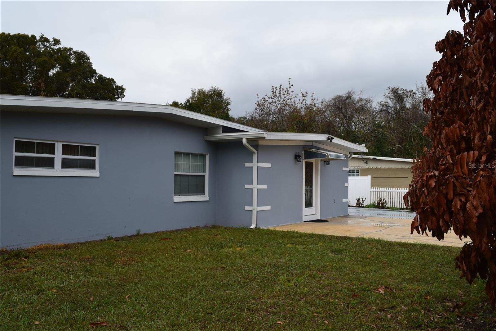 Image 4 of 64 For 8304 Dot Lane