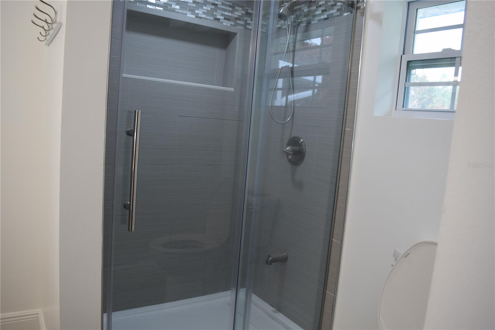 Image 52 of 64 For 8304 Dot Lane