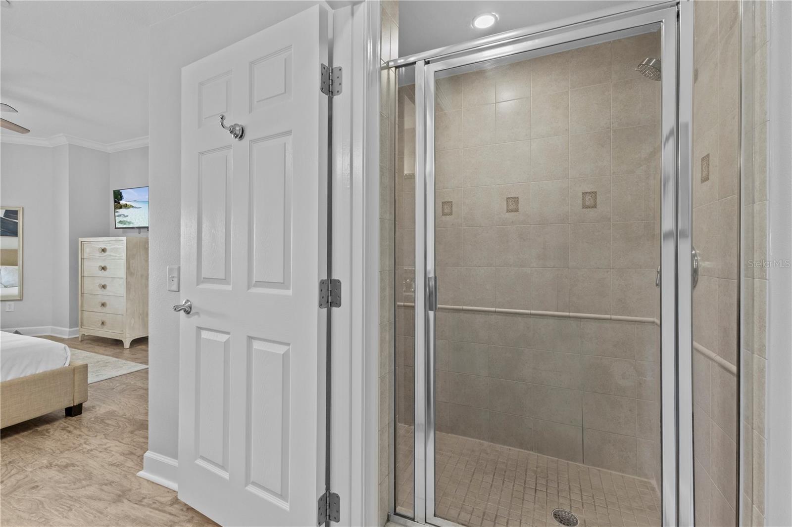 Image 20 of 33 For 1354 Centre Court Ridge Drive 302