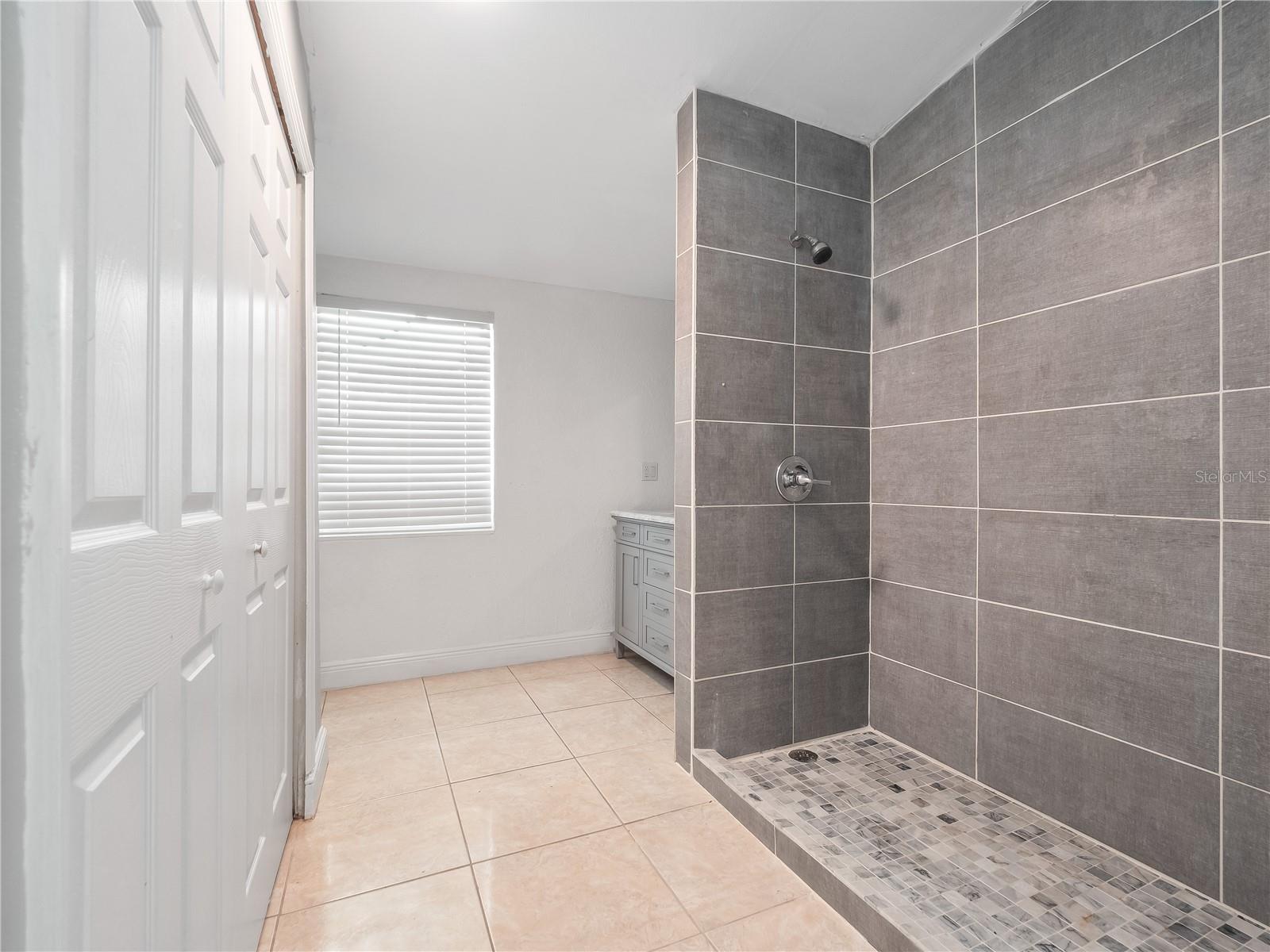 Image 10 of 22 For 970 Roberts Boulevard