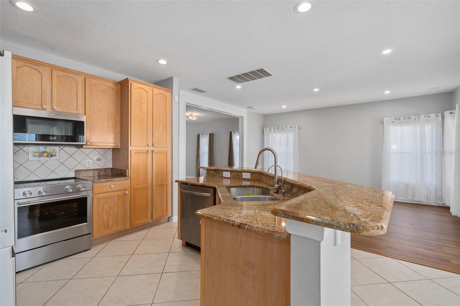 Image 15 of 52 For 1555 Harrier Drive