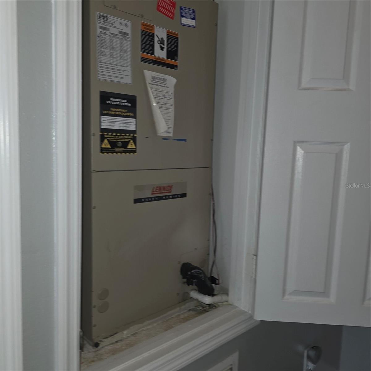 Image 11 of 13 For 2403 Silver Palm Drive