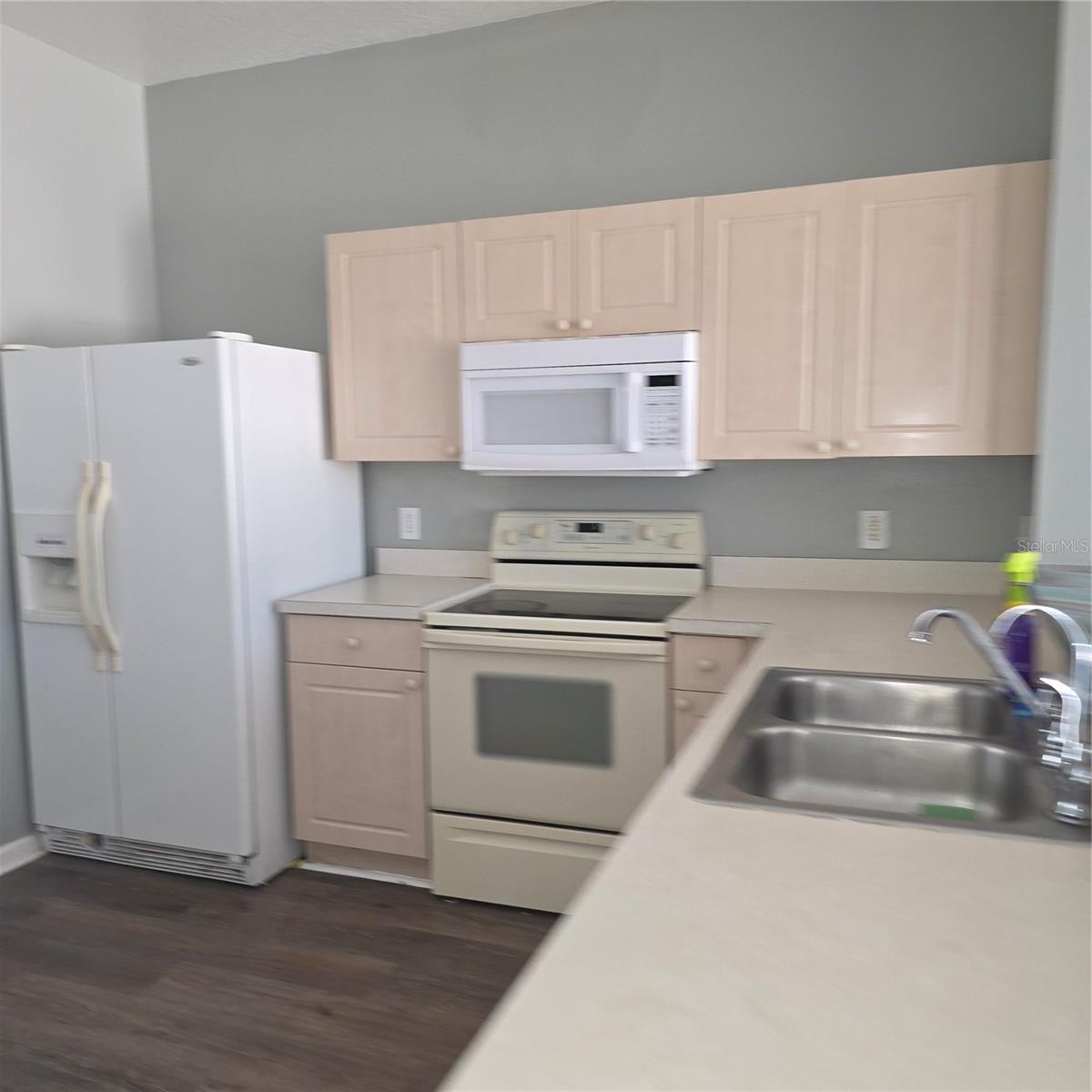 Image 4 of 13 For 2403 Silver Palm Drive