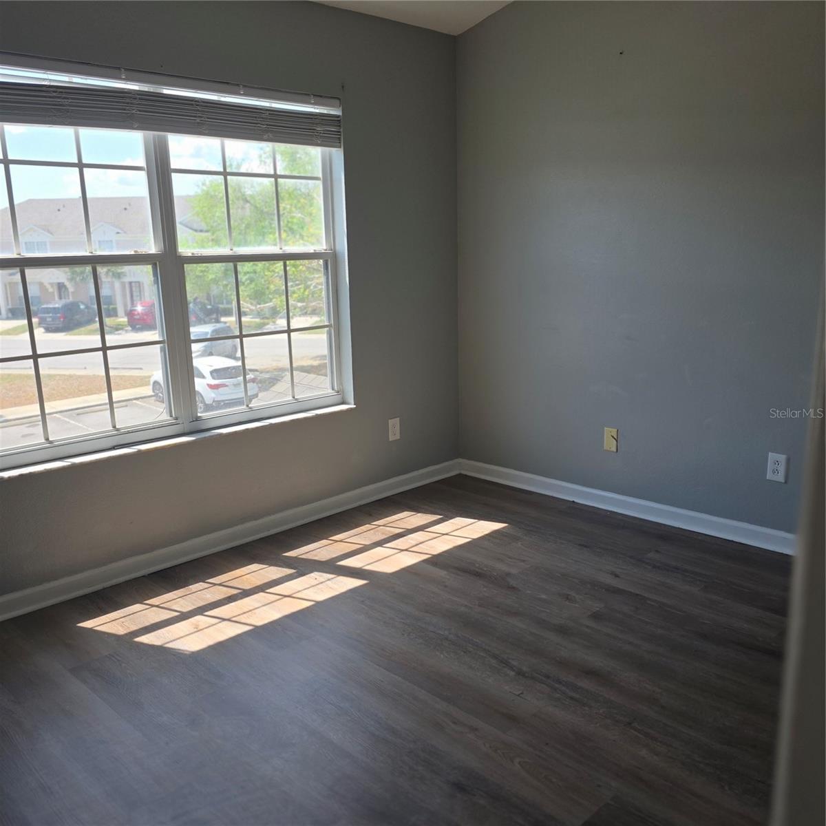 Image 6 of 13 For 2403 Silver Palm Drive