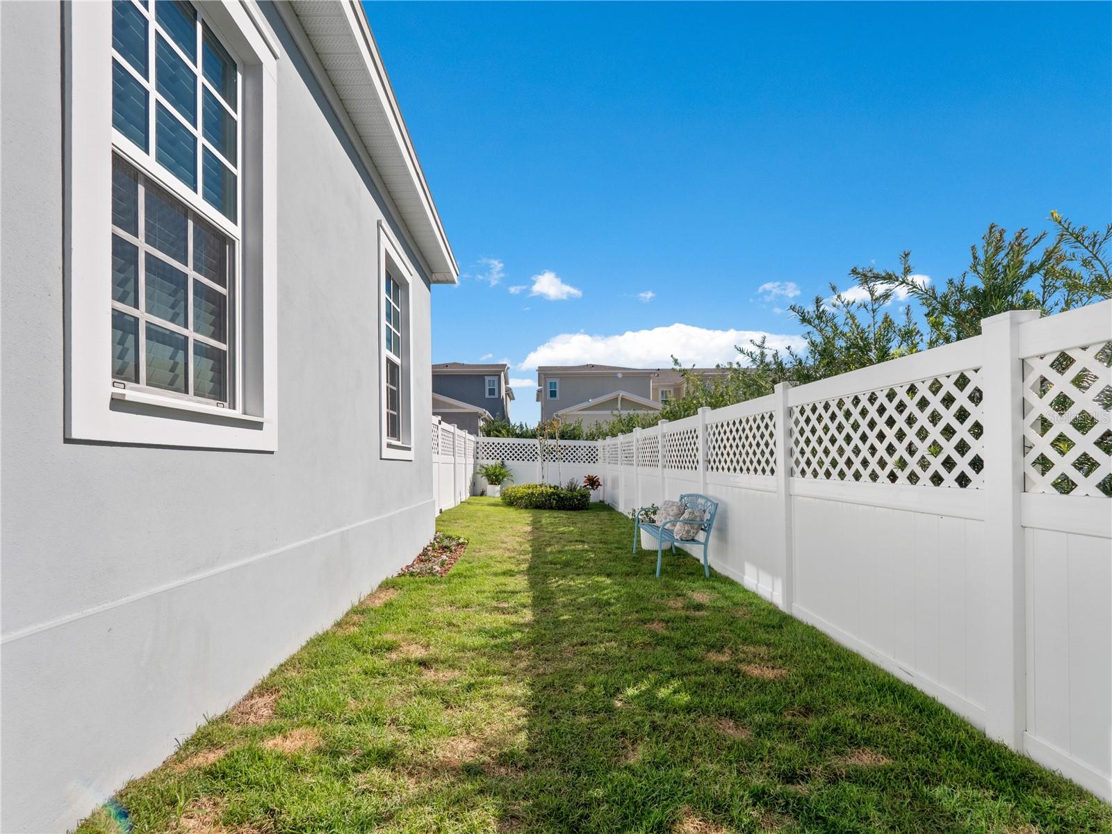 Image 19 of 40 For 7484 Estuary Lake Loop