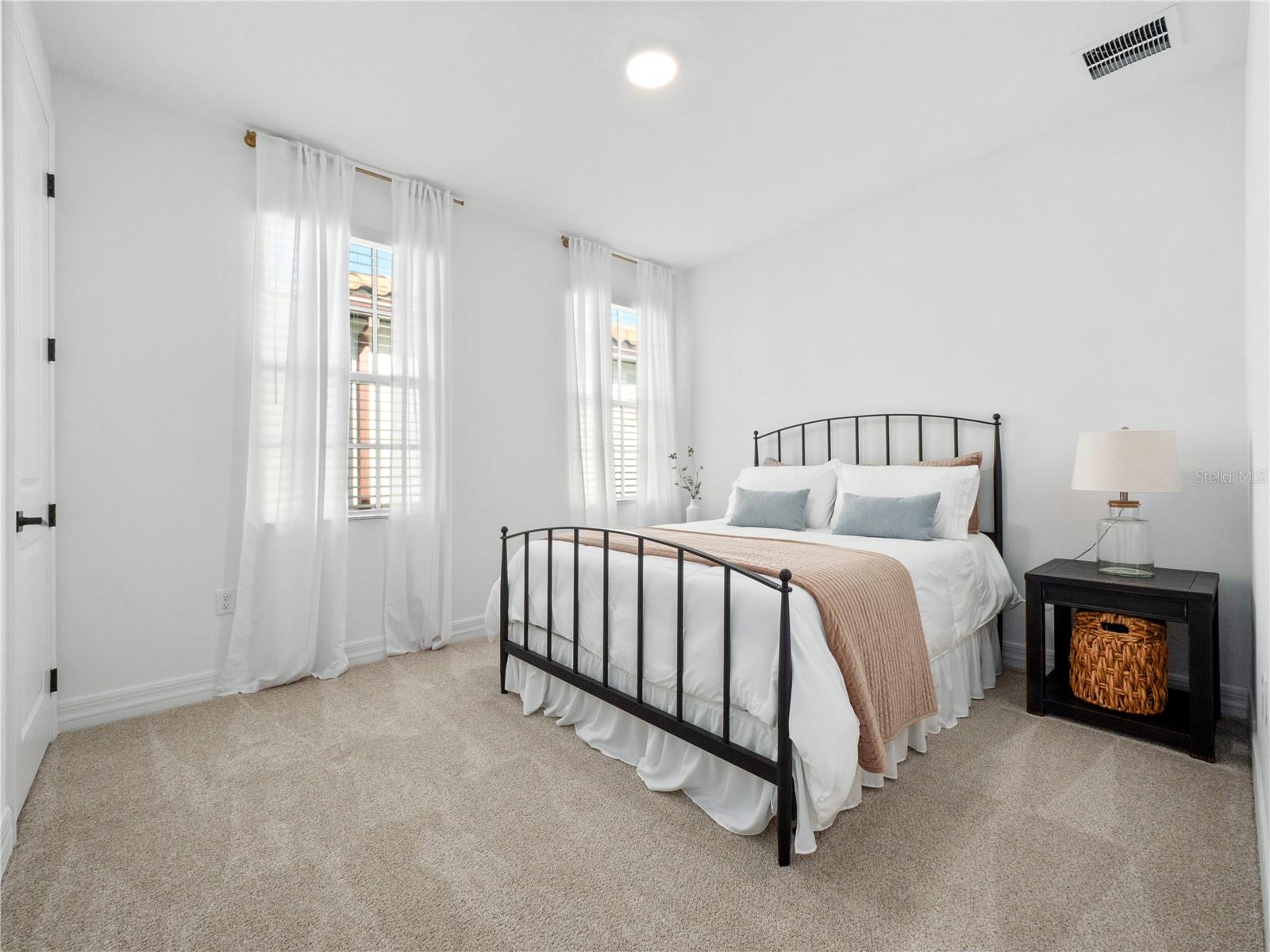 Image 26 of 40 For 7484 Estuary Lake Loop