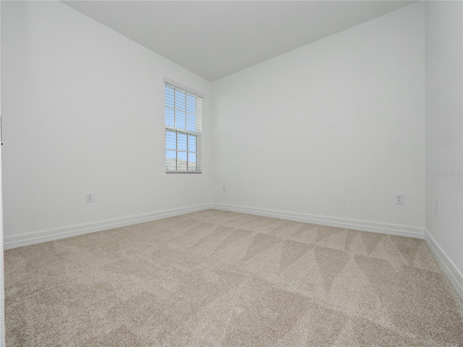 Image 28 of 40 For 7484 Estuary Lake Loop