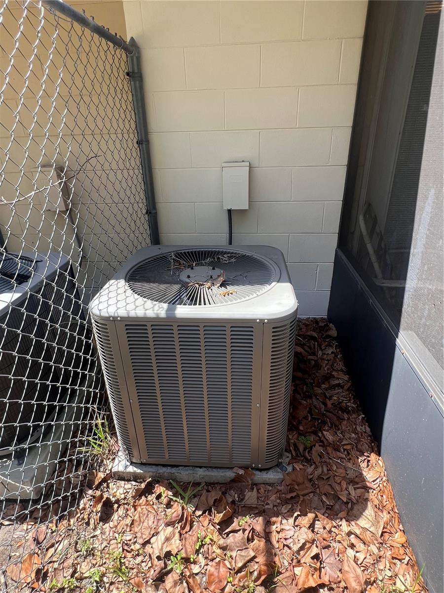 Image 15 of 16 For 749 Quail Hollow Drive