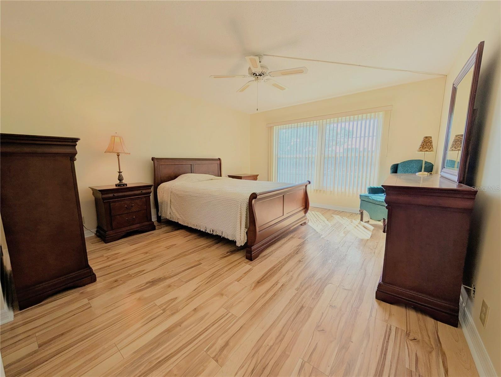 Image 14 of 35 For 333 Lake Howard Drive Nw 212a