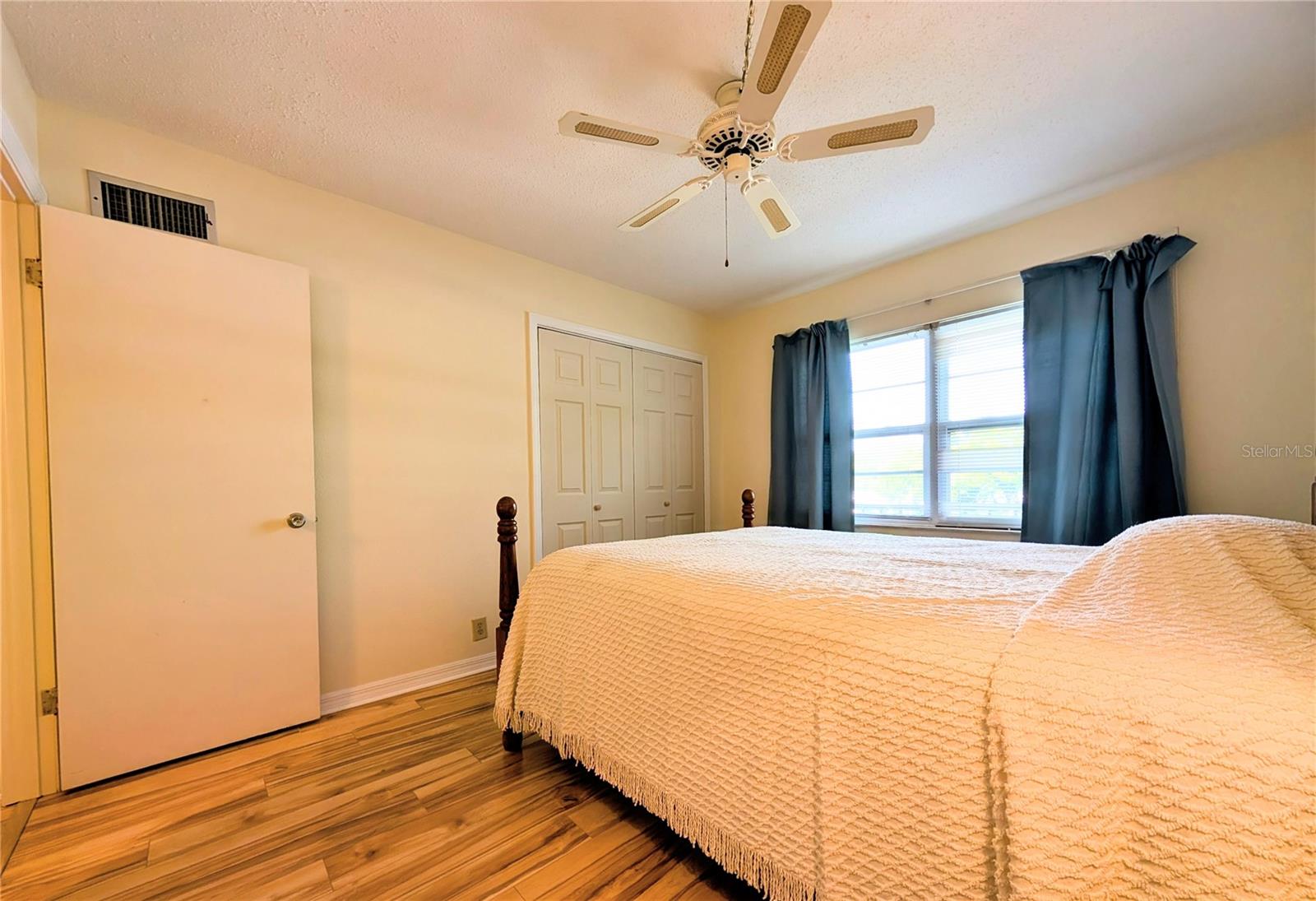 Image 21 of 35 For 333 Lake Howard Drive Nw 212a