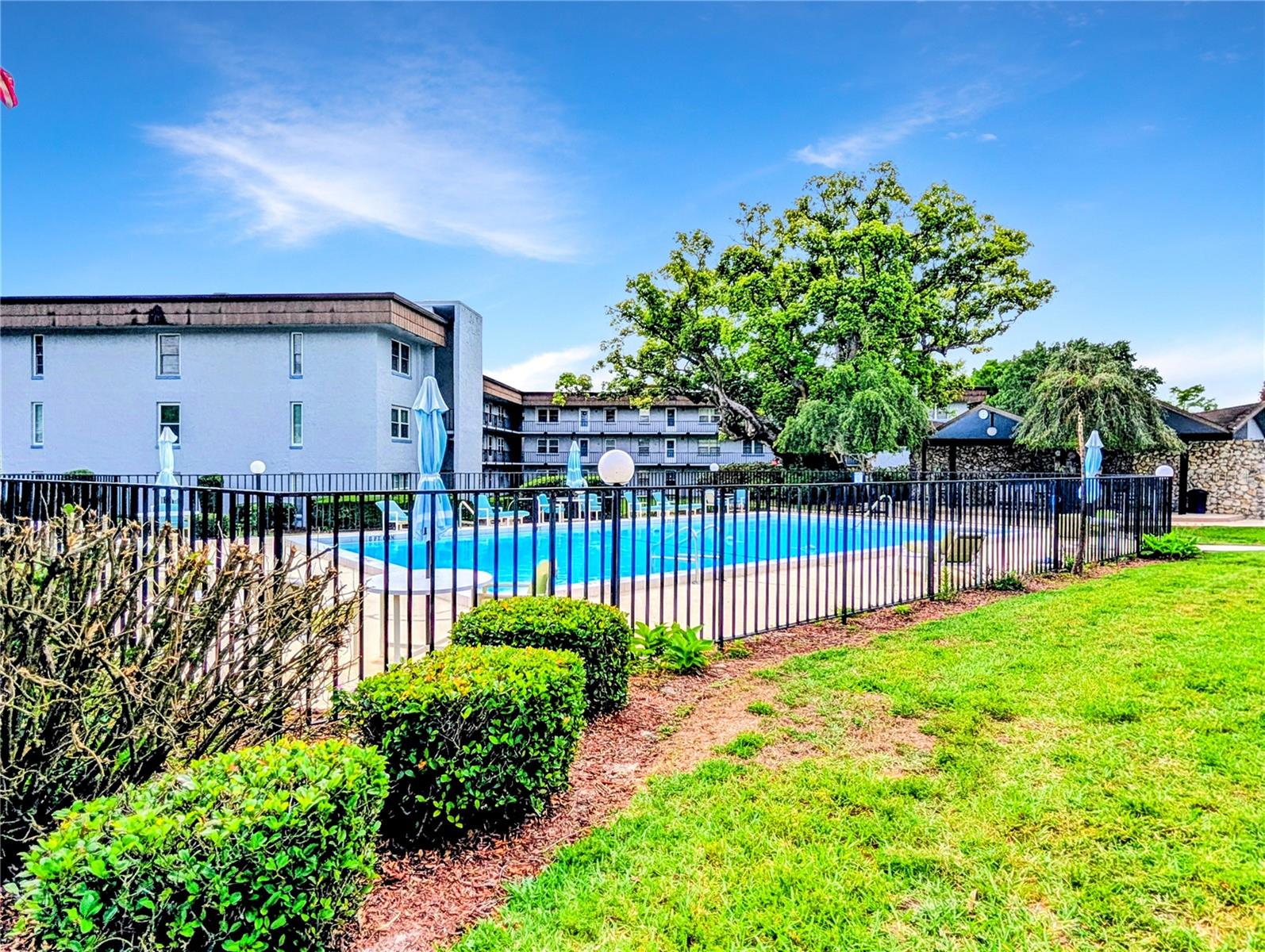 Image 24 of 35 For 333 Lake Howard Drive Nw 212a