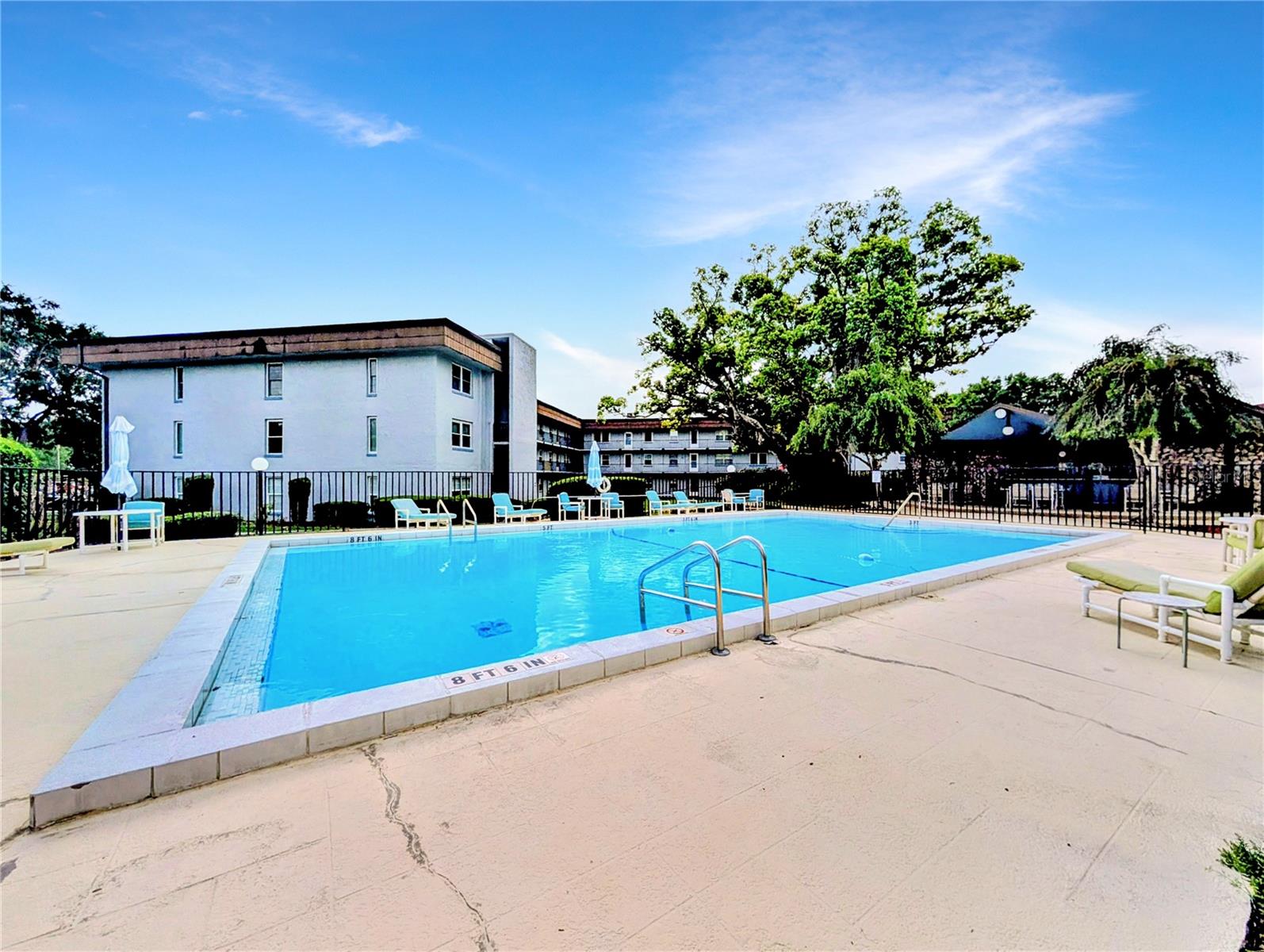 Image 3 of 35 For 333 Lake Howard Drive Nw 212a