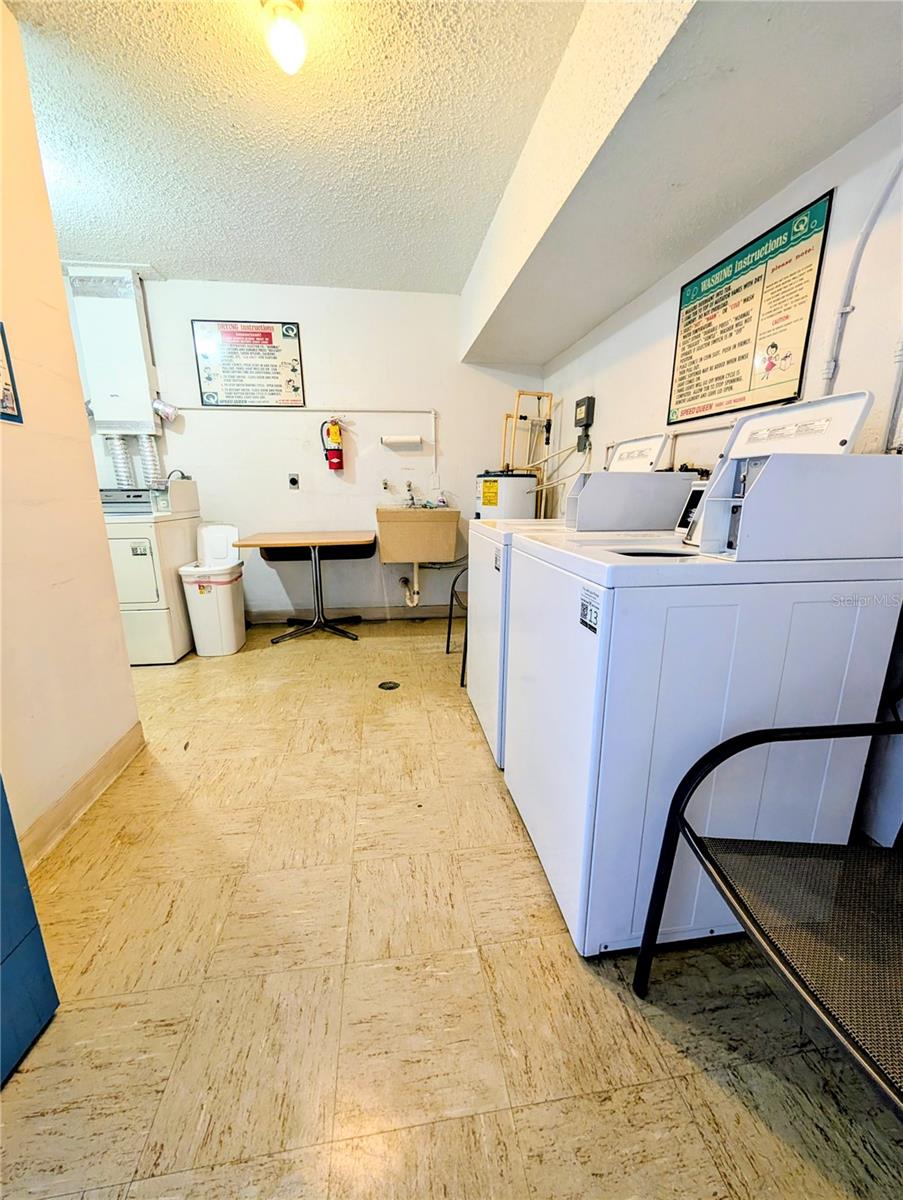 Image 30 of 35 For 333 Lake Howard Drive Nw 212a