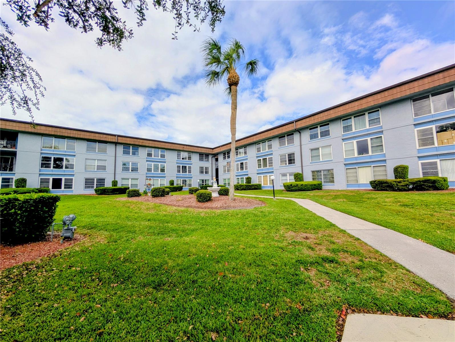 Image 34 of 35 For 333 Lake Howard Drive Nw 212a