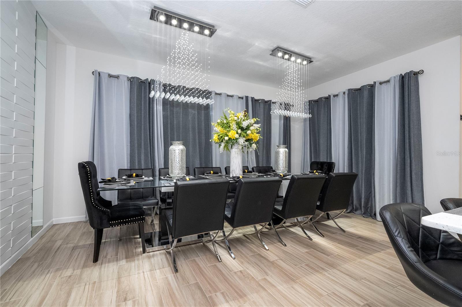 Image 23 of 87 For 2651 Calistoga Avenue