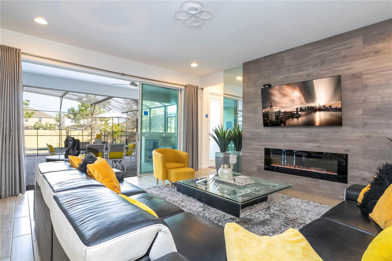 Image 26 of 87 For 2651 Calistoga Avenue