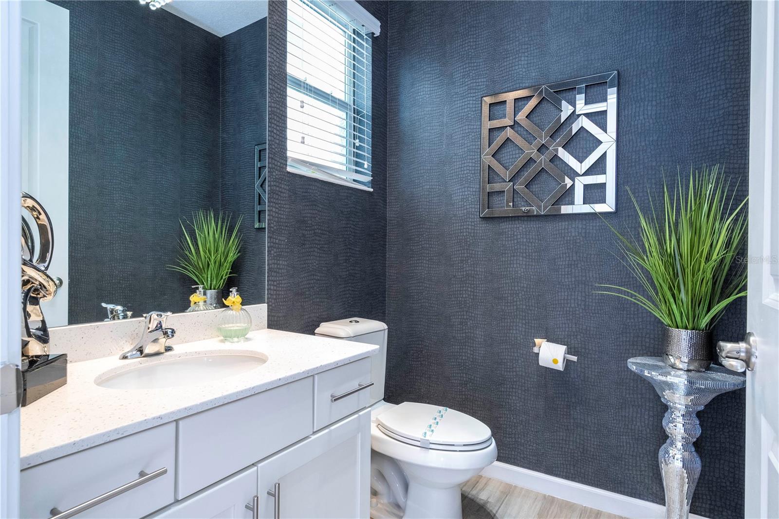 Image 27 of 87 For 2651 Calistoga Avenue