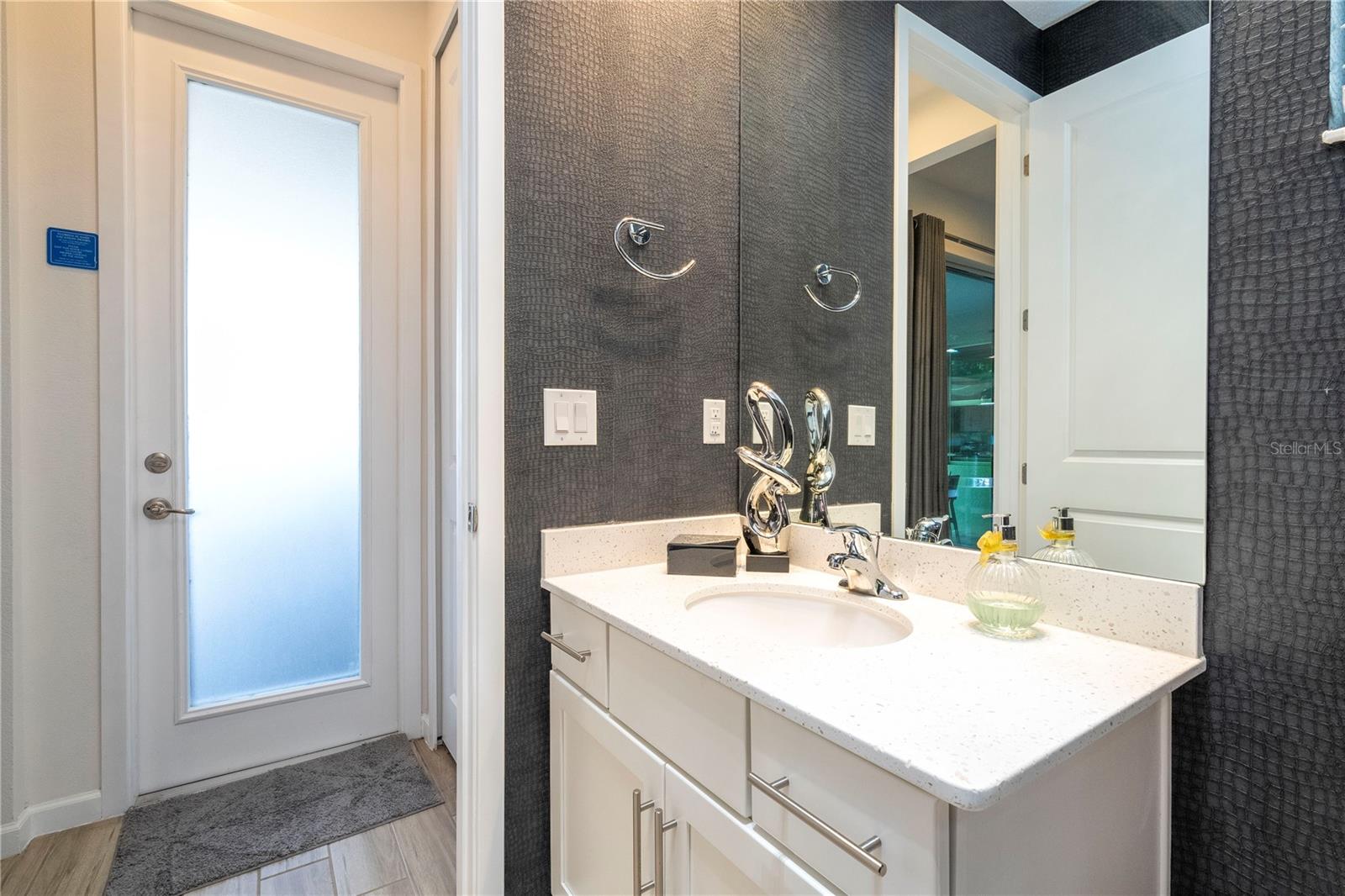 Image 28 of 87 For 2651 Calistoga Avenue