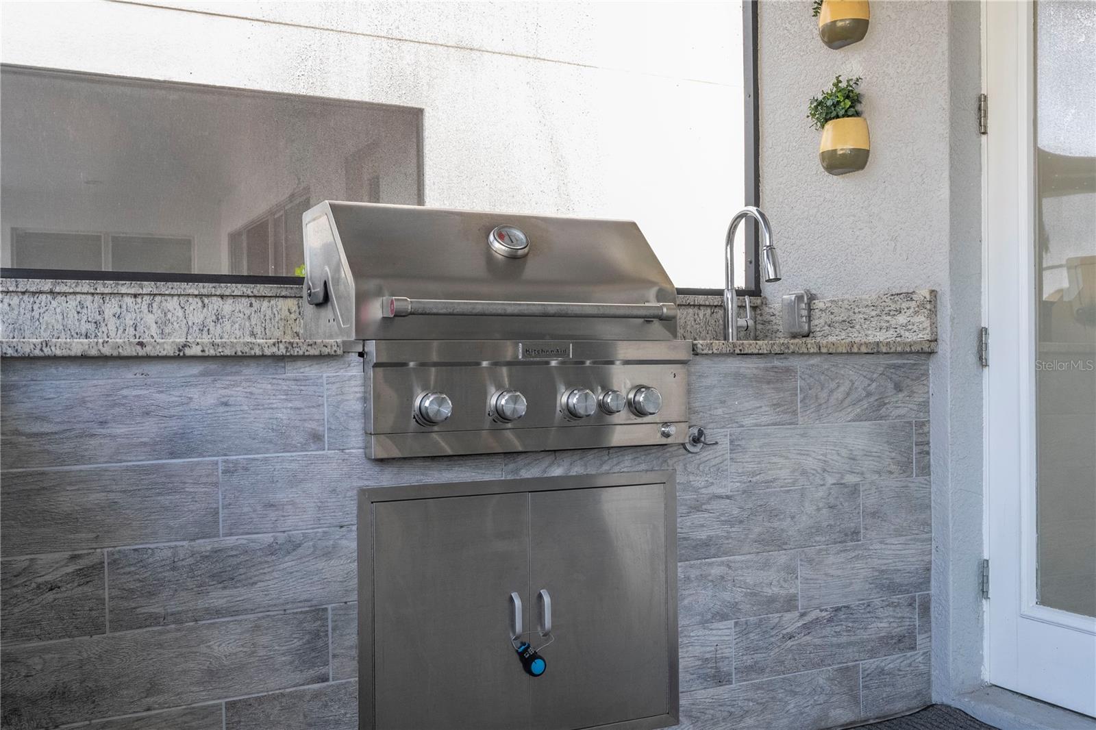 Image 32 of 87 For 2651 Calistoga Avenue