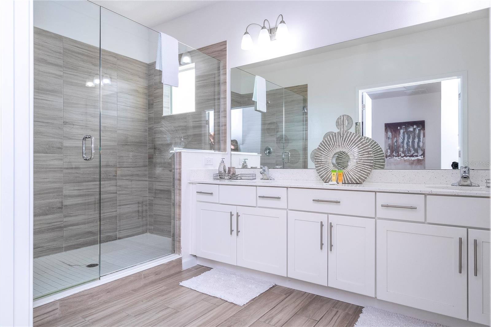 Image 45 of 87 For 2651 Calistoga Avenue