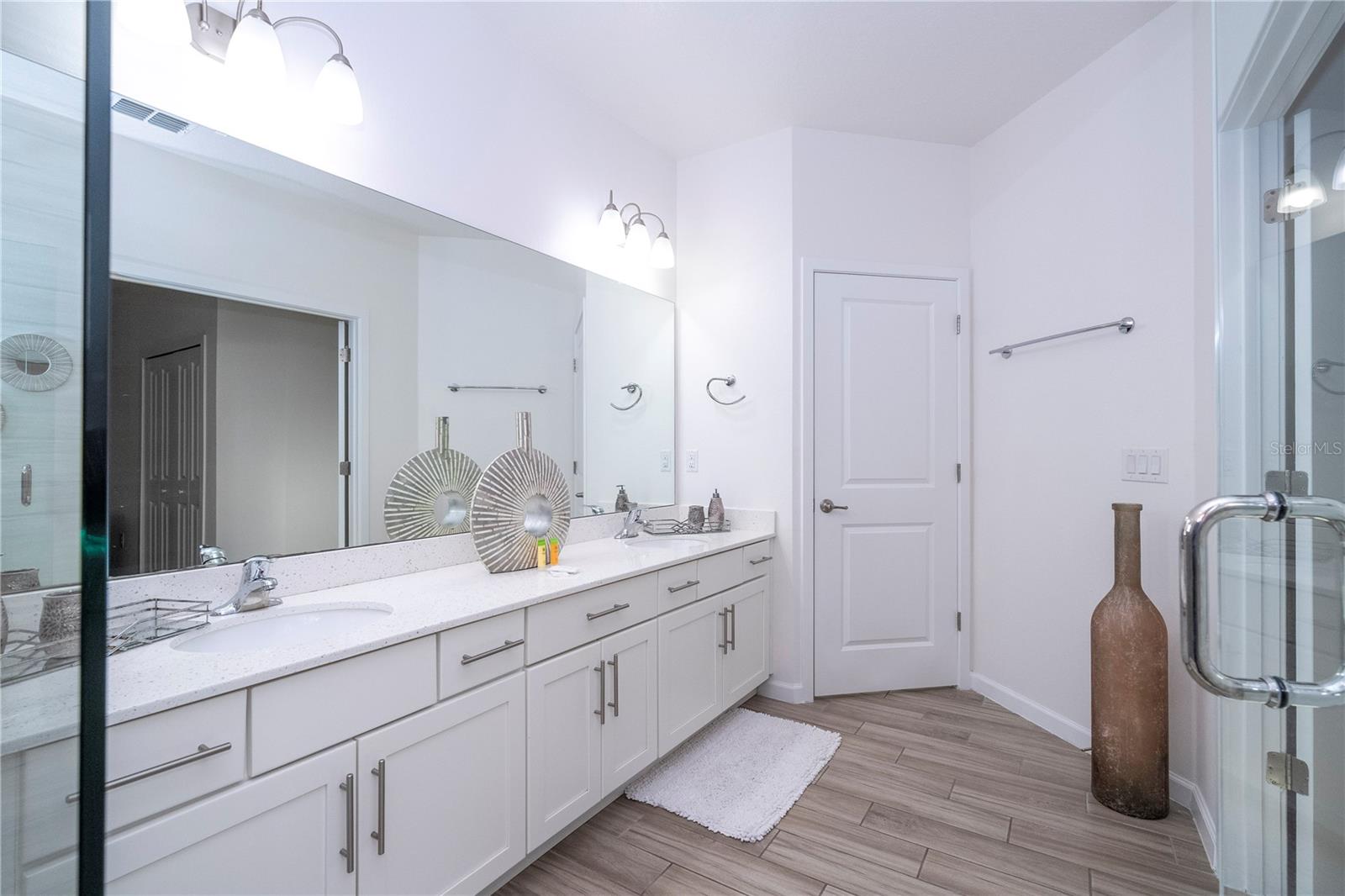 Image 47 of 87 For 2651 Calistoga Avenue