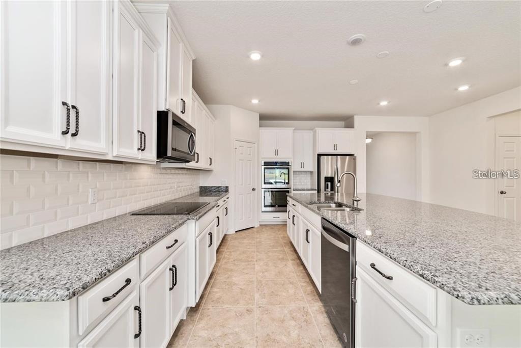 Image 3 of 9 For 4057 Prairie Reserve Boulevard