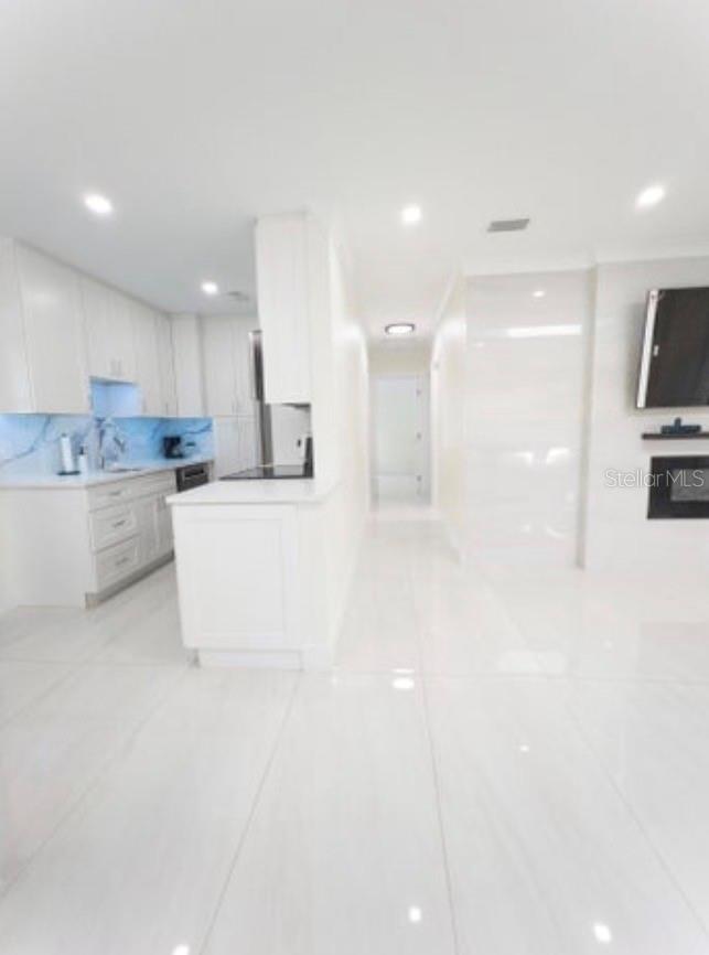 Image 13 of 17 For 887 Perry Street