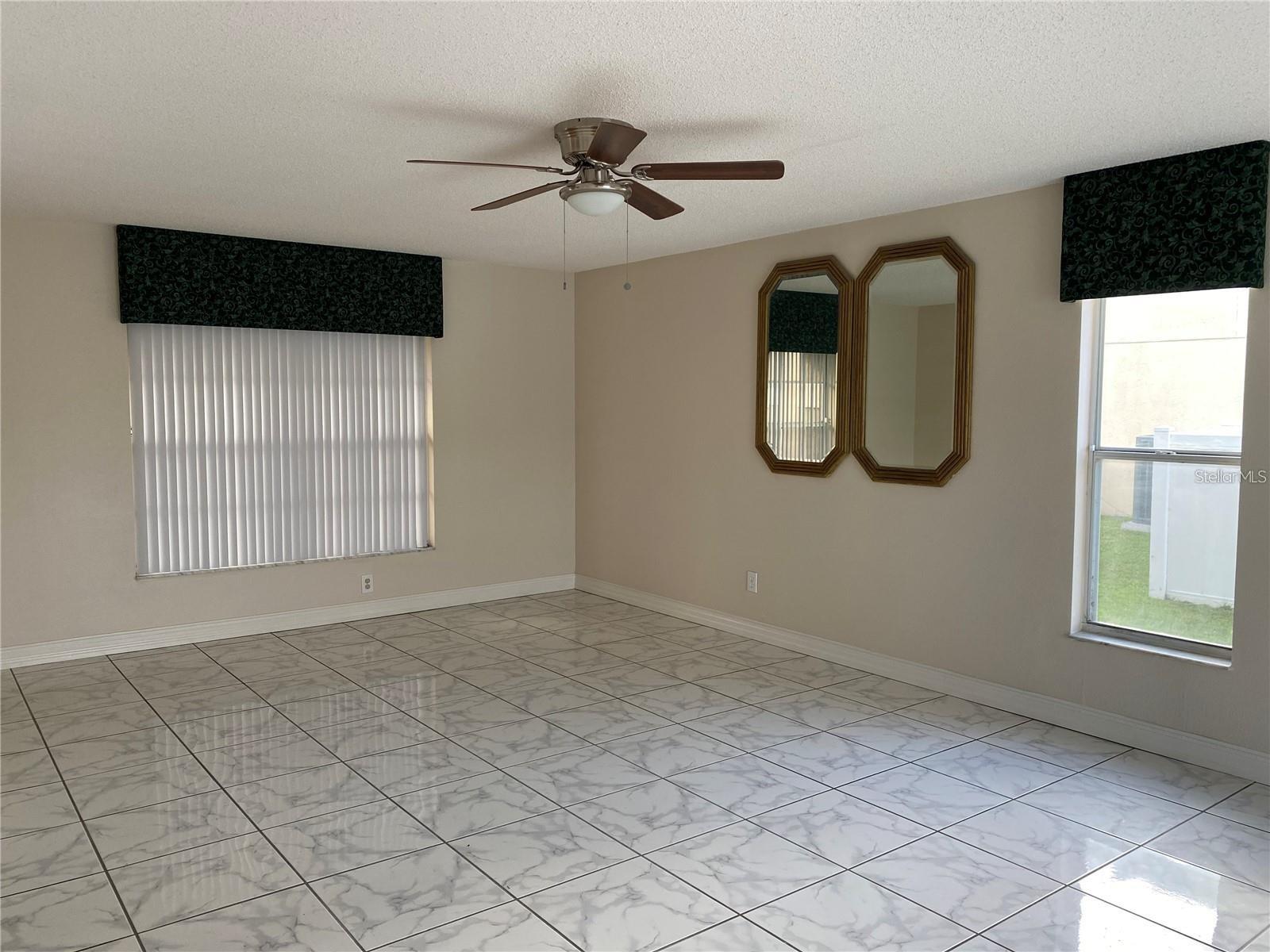 Image 4 of 13 For 14541 Huntingfield Dr